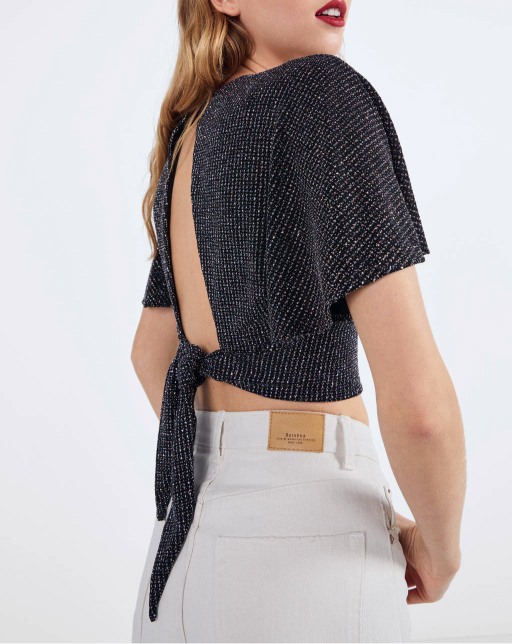 Shimmery T-shirt with open back - Image 3